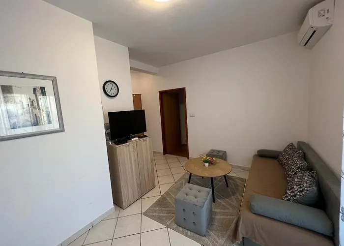 카레비크 흐바르