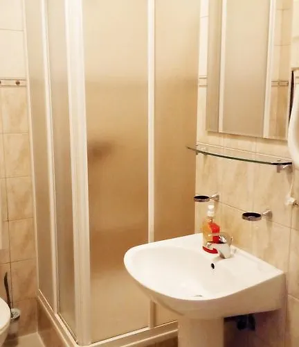 카레비크 흐바르