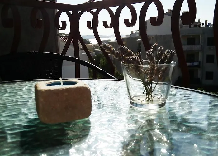 카레비크 흐바르